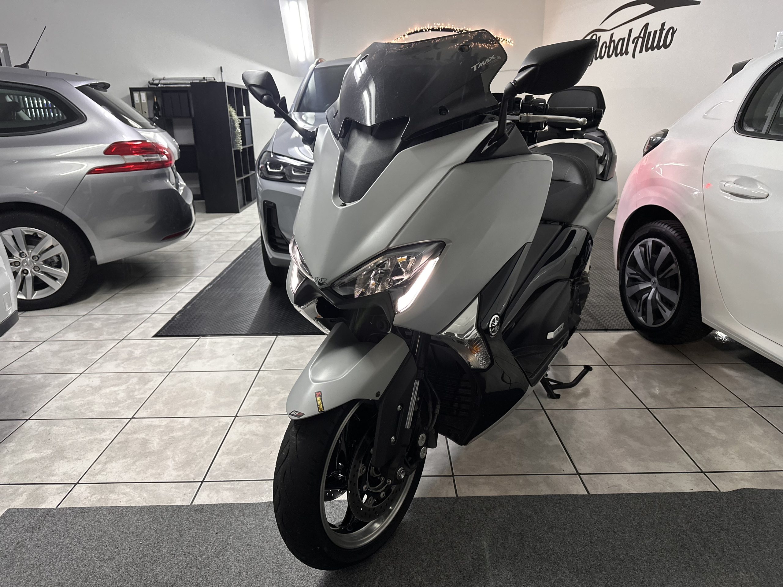Yamaha T-MAX 530 DX