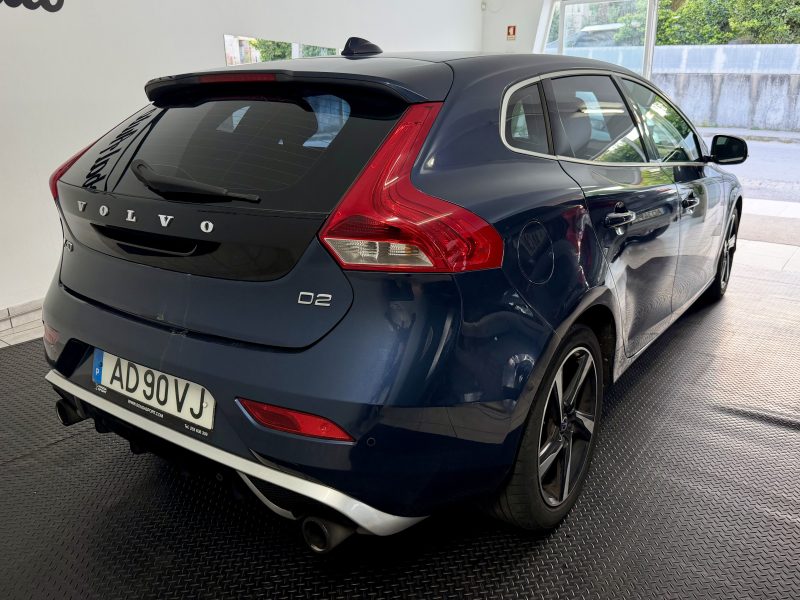 V40 R-design