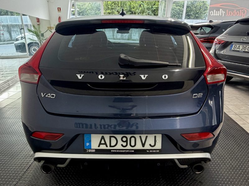 V40 R-design