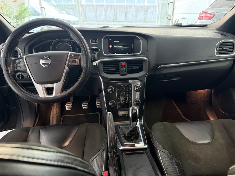 V40 R-design